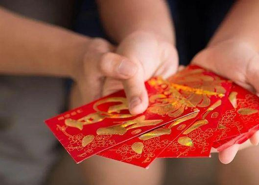 关切员工父母，，，，，，为员工父母设置关切金造度